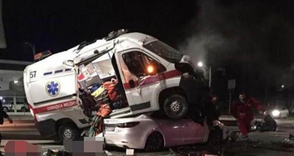 В Виннице разбилась машина скорой помощи