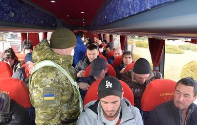 С 18 марта в Украине не работают метро, кафе, спортзалы и междугородний транспорт