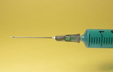 20 тысяч добровольцев согласились испытать на себе вакцину против коронавируса