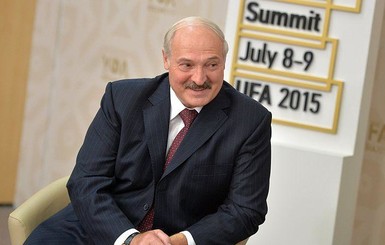 Лукашенко пригрозил не эвакуировать белорусов за границей: Пускай там и сидят, если туда выехали