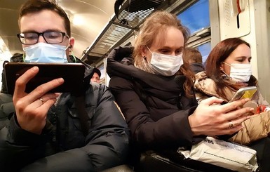 Украинцев обманули при покупке масок и антисептиков в Интернете