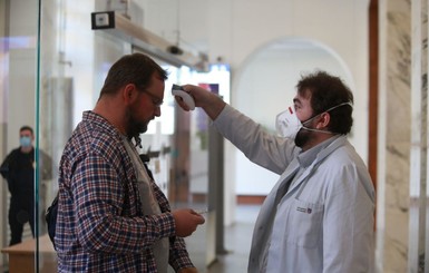 Украинским медикам разрешили принудительно госпитализировать людей с подозрением на коронавирус