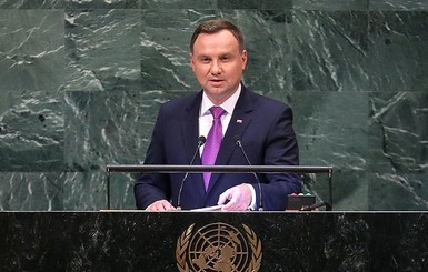 Президент Польши не прилетит в Украину из-за коронавируса