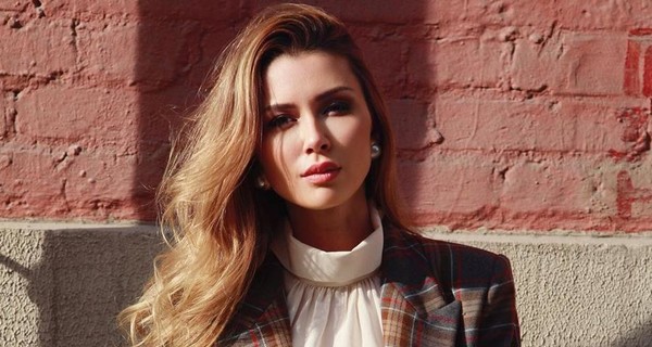 Дочь Заворотнюк: Чувствую, что в ответе за младшую сестру