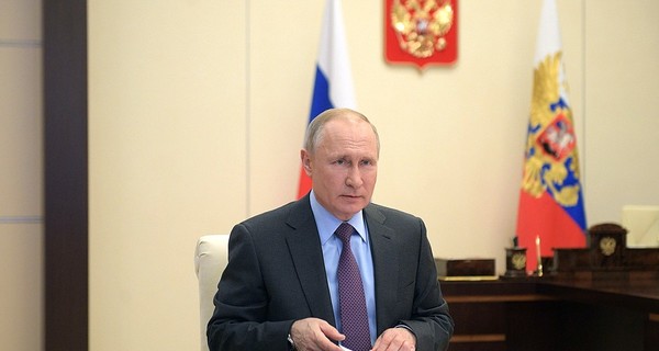 Путин заявил, что Россия может сократить добычу нефти и взаимодействовать с США