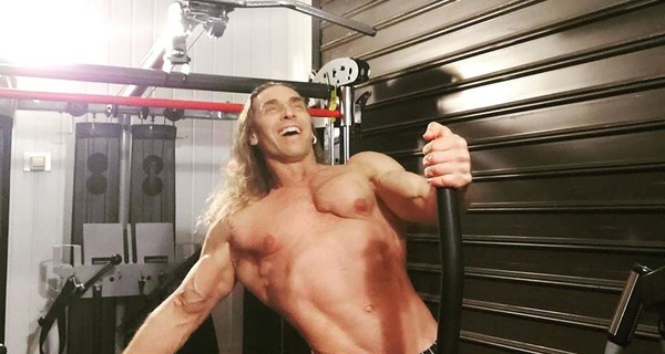 Муж Наташи Королевой показал совершенно голое тело