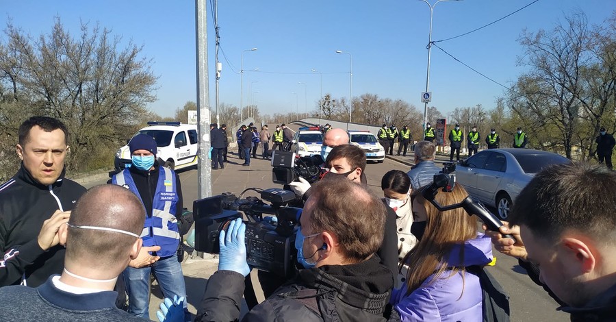 Полиция задержала мужчин, которые хотели прорваться в Гидропарк