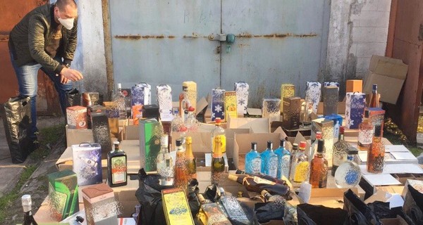 Житель Каменского продавал элитный фальсификат через личный сайт