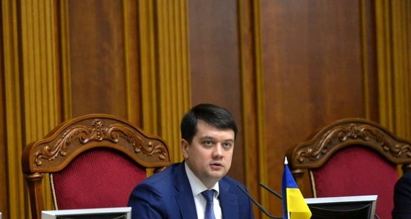 Разумков прокомментировал раскол внутри фракции и слухи о своем конфликте с Зеленским
