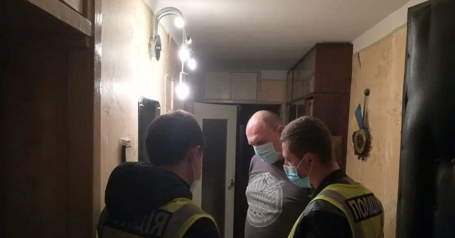 Полиция разыскала киевлянина, который сломал нос девушке-кассиру магазина