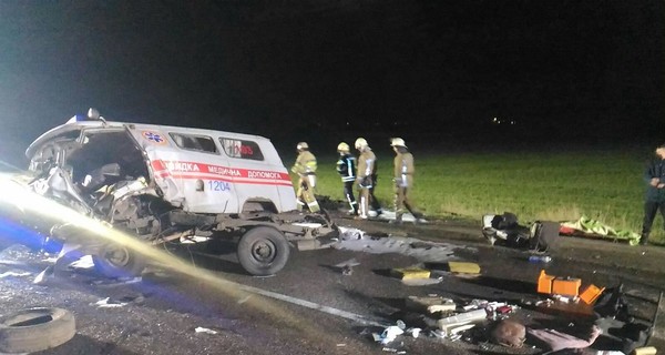 В Харькове скорая попала в смертельное ДТП 