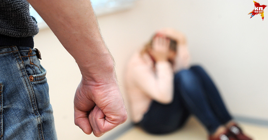 Полиция - жертвам домашнего насилия: Сейчас карантин, мы не имеем права прийти в вашу семью
