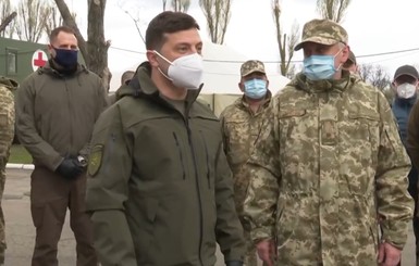 Зеленский побывал в палаточном городке Военно-мобильного госпиталя в Донецкой области