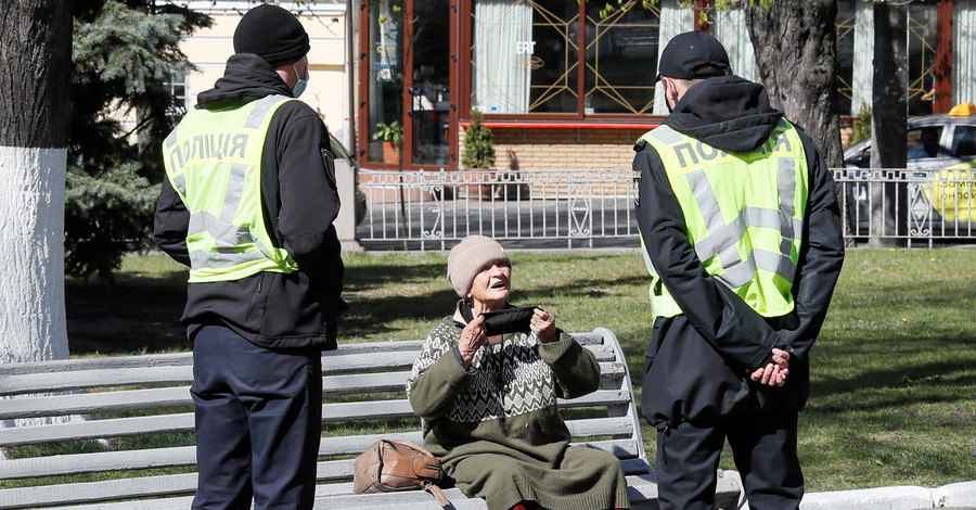 В Киеве за прогулки без масок составили протоколы на 91 человека
