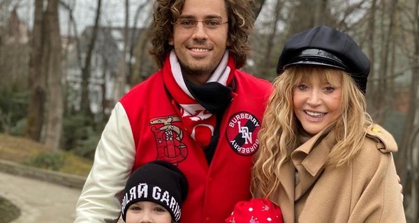 Дети трогательно поздравили Пугачеву с днем рождения: примадонна расплакалась