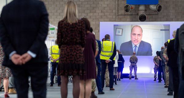 Принц Уильям открыл больницу для больных коронавирусом