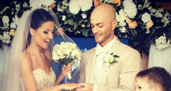 Влад Яма с женой устроили страстные танцы в самоизоляции