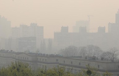 Жители Запорожья и Днепра пожаловались на гарь: люди дышат вредной пылью