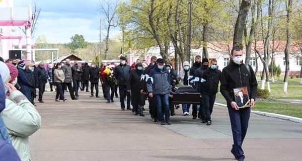 Десятки пенсионеров на похоронах в Шостке: в полиции открыли уголовное дело
