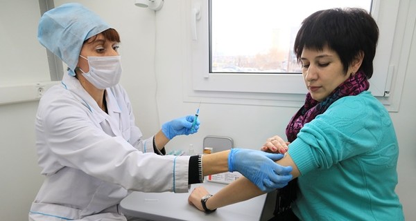 В МОЗ попросили не забывать про прививки от гриппа, несмотря на коронавирус