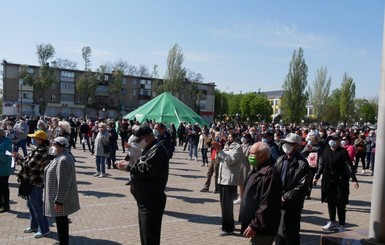 В Покрове люди поддерживают мэра Шаповала и протестуют против беспредела силовиков
