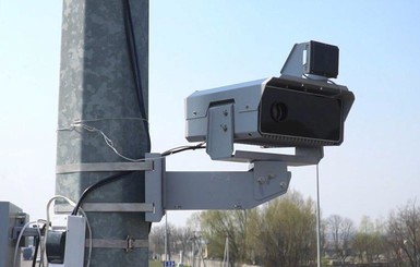 Старт фотовидеофиксации нарушений на дорогах Украины перенесли