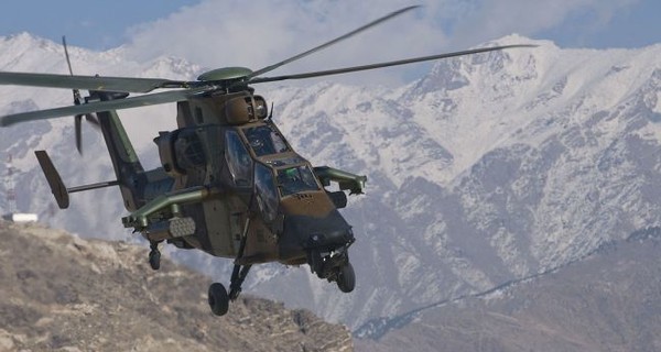 СМИ: Вертолет НАТО исчез с радаров над Ионическим морем