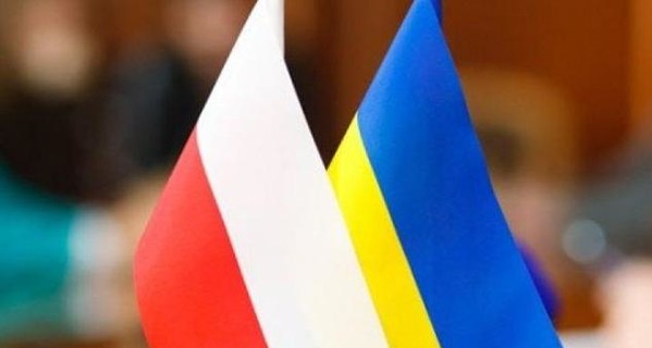 Польша возобновила выдачу украинцам рабочих виз
