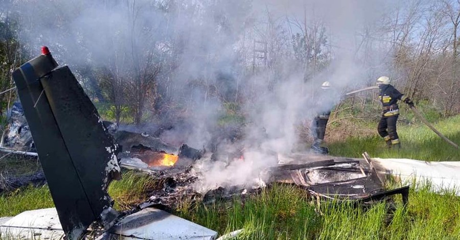 Под  Днепром упал самолет, есть погибшие