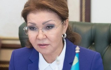 Президент Казахстана уволил дочь Назарбаева с должности спикера Сената