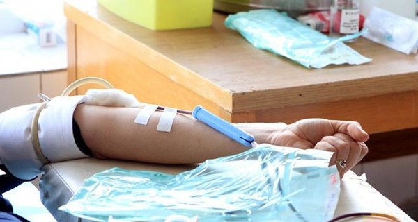 В Украине появился первый донор плазмы крови, перенесший COVID-19