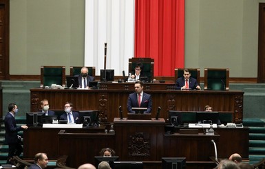 Сейм Польши принял закон о выборах президента по почте