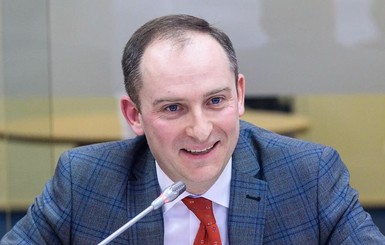 СБУ пришла с обысками к экс-главе Государственной налоговой службы Сергею Верланову