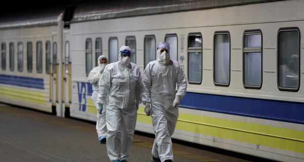 Число заболевших коронавирусом в Украине достигло 15 тысяч человек
