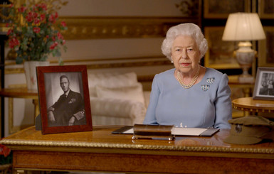 Королева Елизавета II обратилась к нации в День Победы: Страны, которые были врагами, стали друзьями