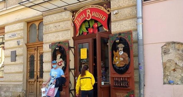 Туристы о Львове: Наконец-то можно спокойно гулять, не пробираясь сквозь толпы