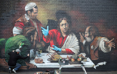 Коронавирус как искусство: стены всего мира украшают граффити о пандемии