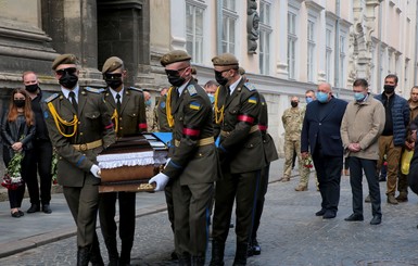 Во Львове похоронили погибшего в Донбассе спецназовца Андрея Супригана