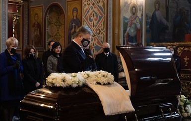 В Украине попрощались с известным политиком Анатолием Матвиенко