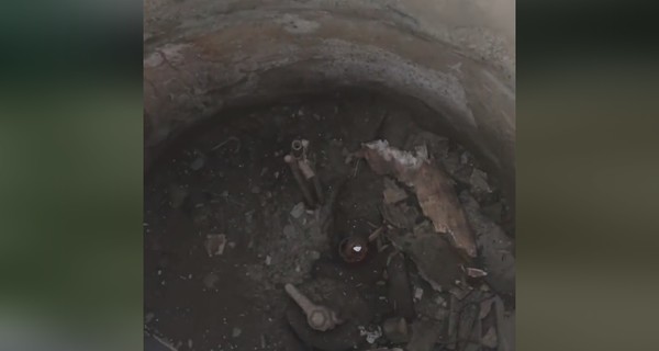 В Черкассах четырехлетний ребенок на глазах у матери провалился в канализационную яму  