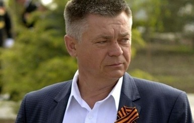 Суд заочно взял под стражу экс-министра обороны из-за расстрела активистов Евромайдана