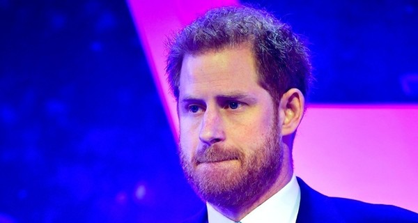 СМИ: Принц Гарри обратился к отцу с просьбой финансово помочь его семье