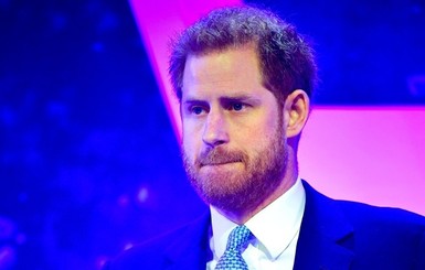 СМИ: Принц Гарри обратился к отцу с просьбой финансово помочь его семье