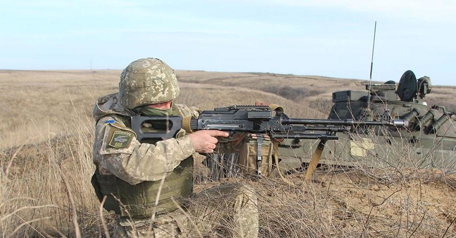 В Донбассе украинские военные сбили беспилотник