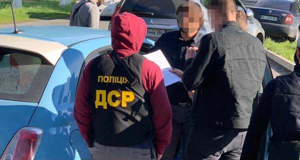 Заммэра Борисполя требовал от застройщика три новых квартиры за “несоздание препятствий”