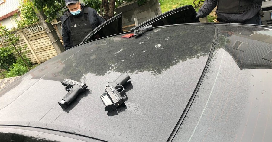 Стрельба в Броварах: 22 участника получили подозрения, изъяты 16 единиц оружия