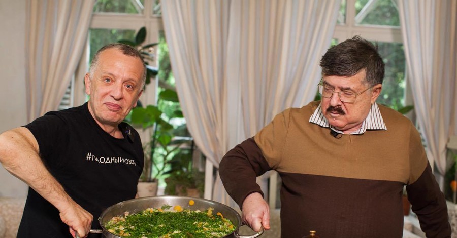 Борис Бурда и Савелий Либкин показали, как готовить рагу из молодых овощей и цыпленка