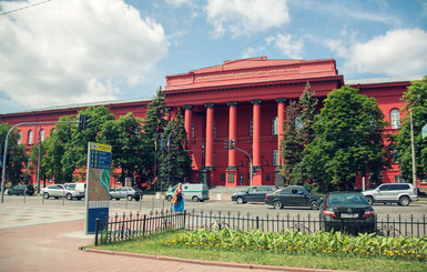 В Нацполиции подтвердили, что в университете Шевченко проходят обыски по факту взятки