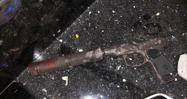 На Буковине при задержании грабитель ранил двух спецназовцев