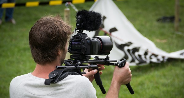 На съемочную группу ток-шоу 